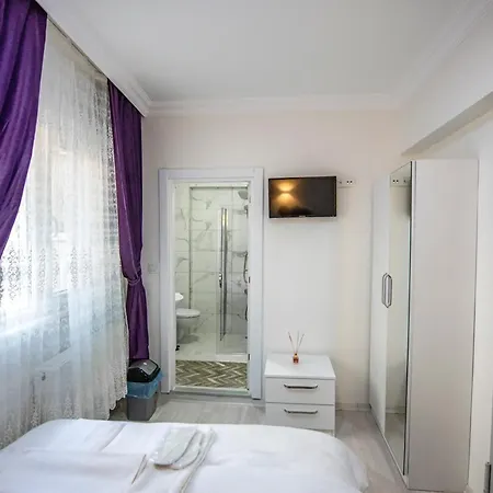 Leydi Boutique Hotel *