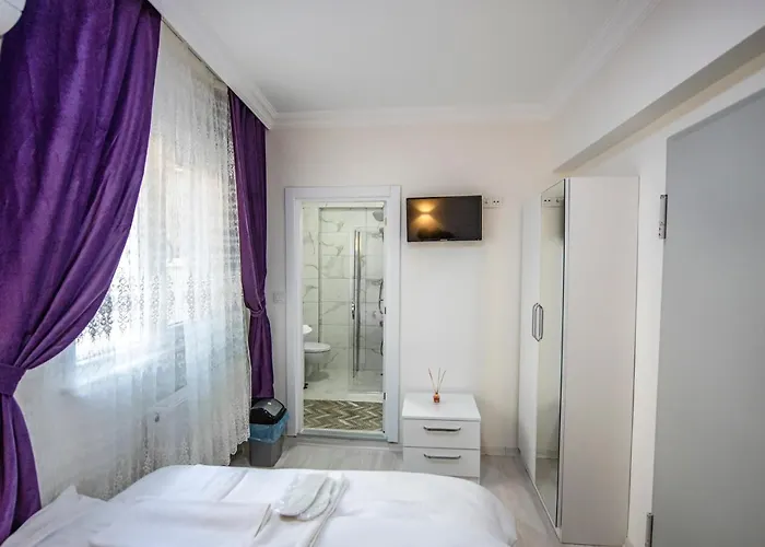 Leydi Boutique Hotel *